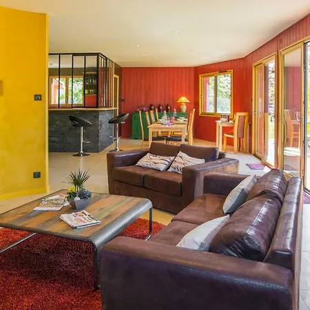 לינה וארוחת בוקר Homgaia D'hotes 3*
